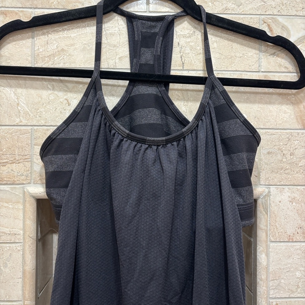 Lululemon No Limits Tank Top with Built In Sports Bra  Size 6
